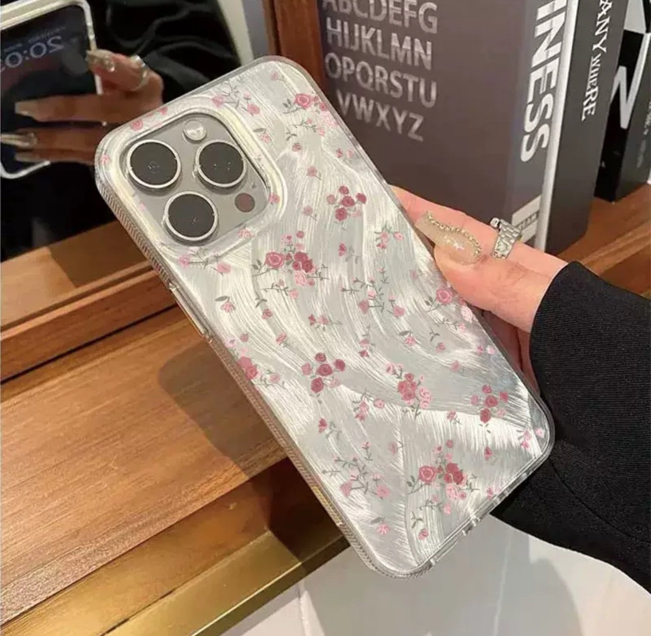 img_3317 Coque Florale Chic - Image 1